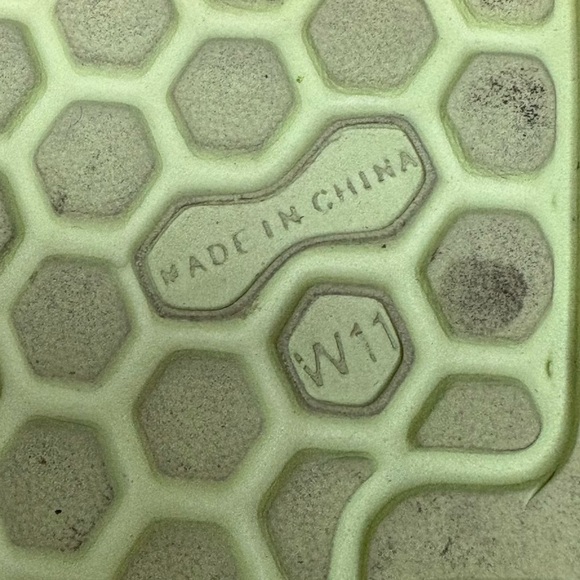 Bombas | Friday Slides Shoes - Lime Green ; Womens 11 - Picture 7 of 7